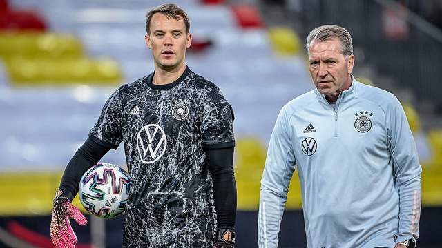 翹首以盼 翹首以盼